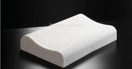 枕頭臟物多，20年老保姆教我“土辦法”不用水