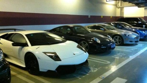 地下車庫地面清洗用什么款式洗地機好？