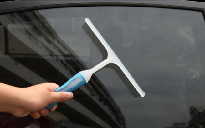 你是不是這樣清潔家里的窗戶玻璃？