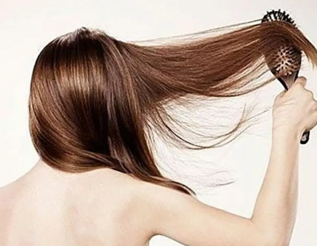 這些因素會(huì)導(dǎo)致脫發(fā)，必須躲開！